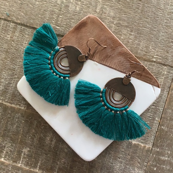 kelzposh Jewelry - 🌟HP🌟 Retro Bohemian Teal Tassel Earrings